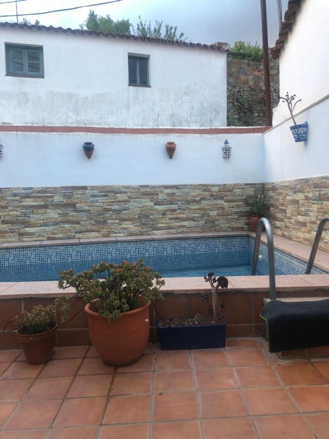 Acogedora Casa De Pueblo Con Piscina Villa Fuenteheridos Kültér fotó